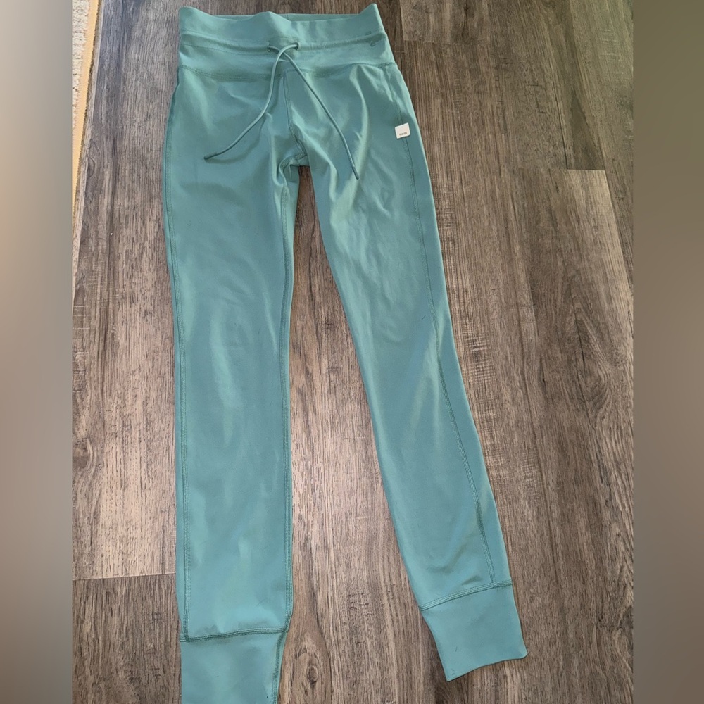 Vuori Daily Legging- Women's BreatheInterlock™ Leggings